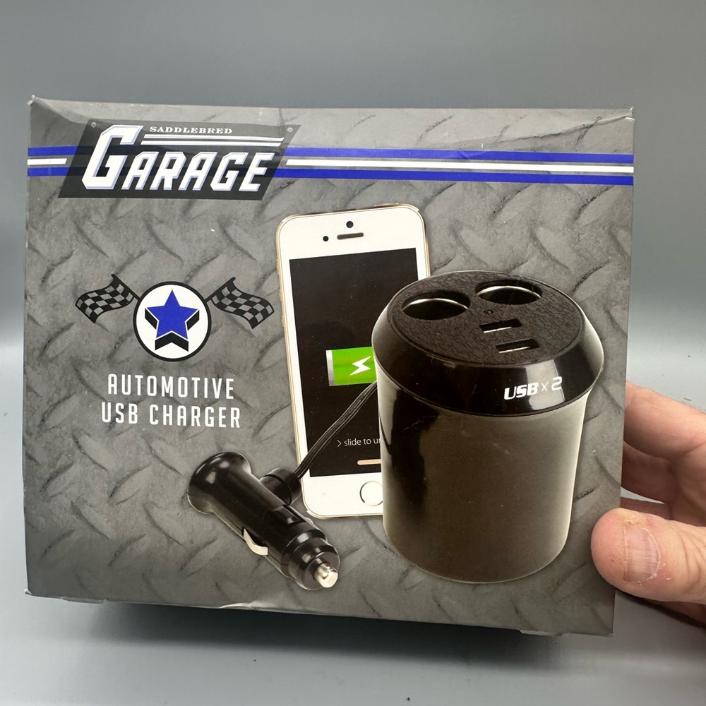 Saddlebred Garage Black USB Charger